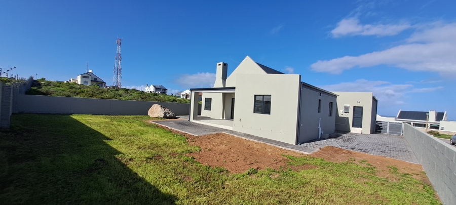 4 Bedroom Property for Sale in Hoogland Western Cape